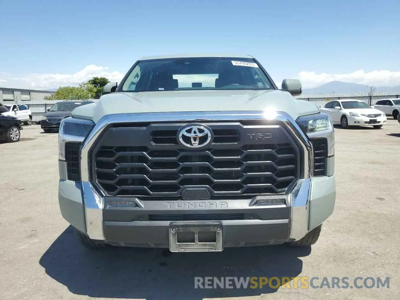 5 Photograph of a damaged car 5TFLA5DB8NX039937 TOYOTA TUNDRA 2022