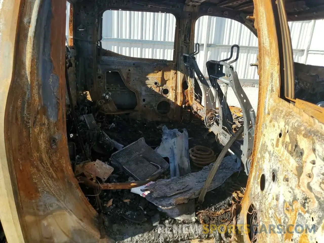 10 Photograph of a damaged car 5TFLA5DB9NX002122 TOYOTA TUNDRA 2022