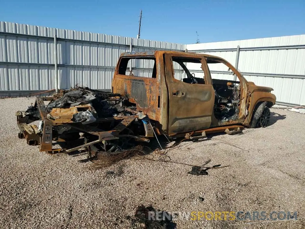 3 Photograph of a damaged car 5TFLA5DB9NX002122 TOYOTA TUNDRA 2022