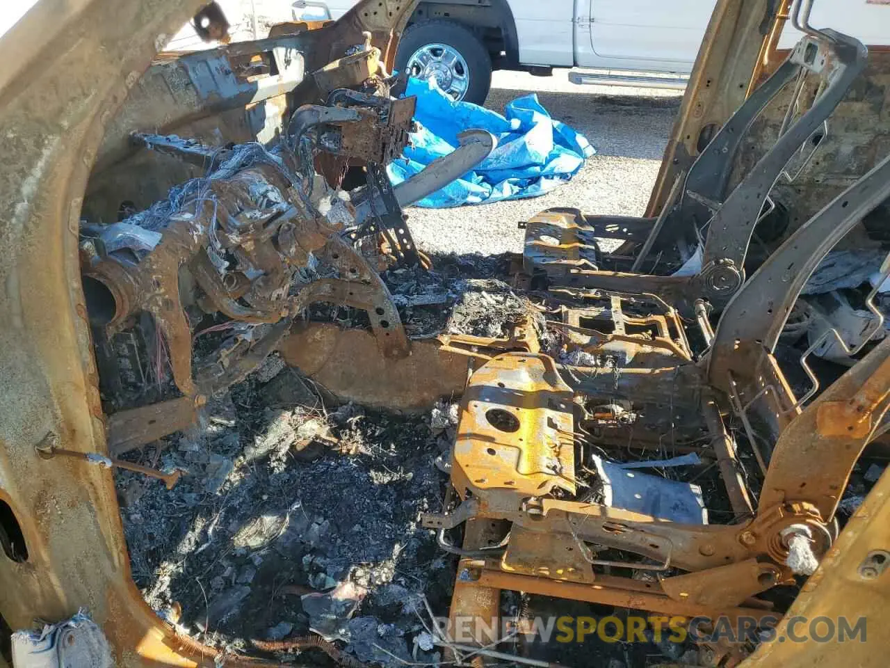 7 Photograph of a damaged car 5TFLA5DB9NX002122 TOYOTA TUNDRA 2022