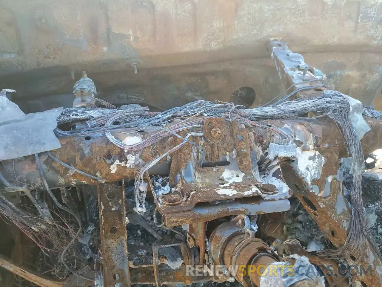 9 Photograph of a damaged car 5TFLA5DB9NX002122 TOYOTA TUNDRA 2022