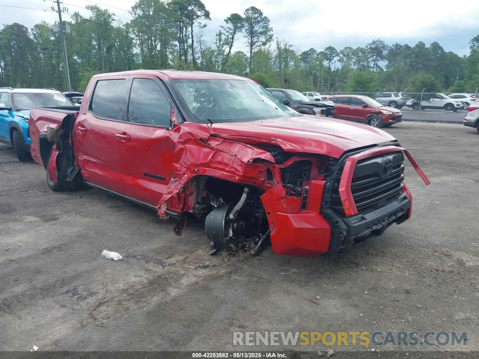 1 Photograph of a damaged car 5TFLA5DB9NX013749 TOYOTA TUNDRA 2022