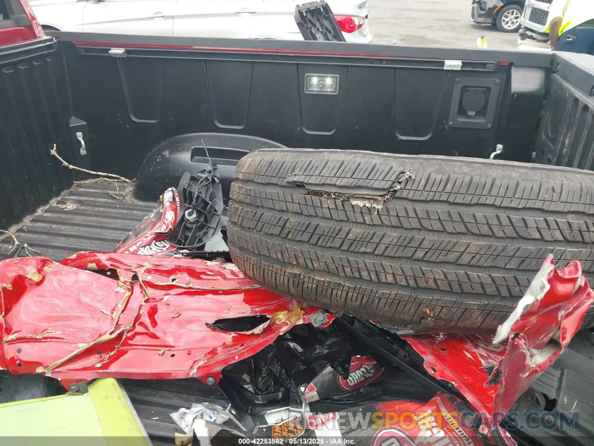 11 Photograph of a damaged car 5TFLA5DB9NX013749 TOYOTA TUNDRA 2022
