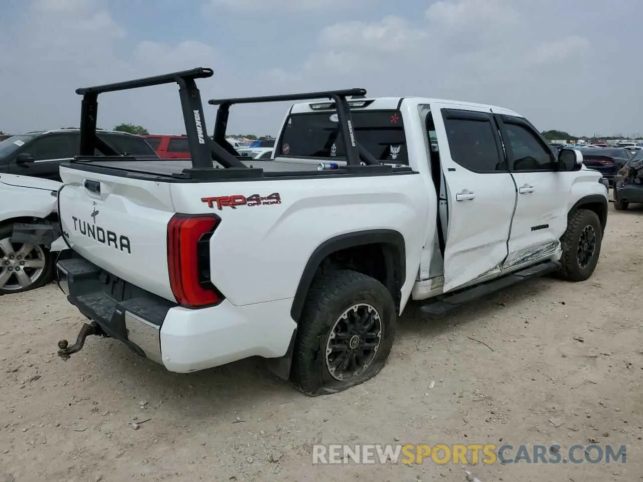 3 Photograph of a damaged car 5TFLA5DB9NX035301 TOYOTA TUNDRA 2022