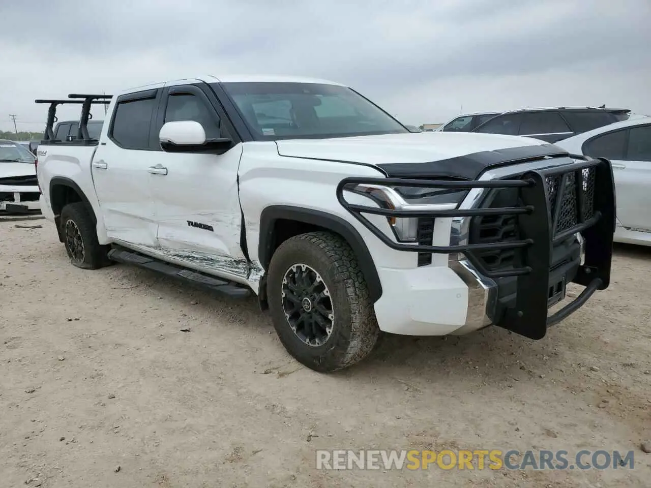 4 Photograph of a damaged car 5TFLA5DB9NX035301 TOYOTA TUNDRA 2022