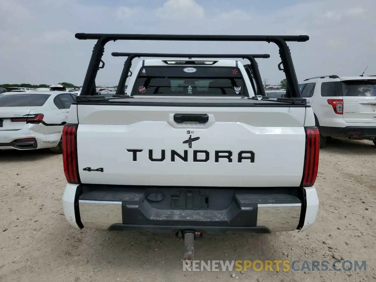 6 Photograph of a damaged car 5TFLA5DB9NX035301 TOYOTA TUNDRA 2022