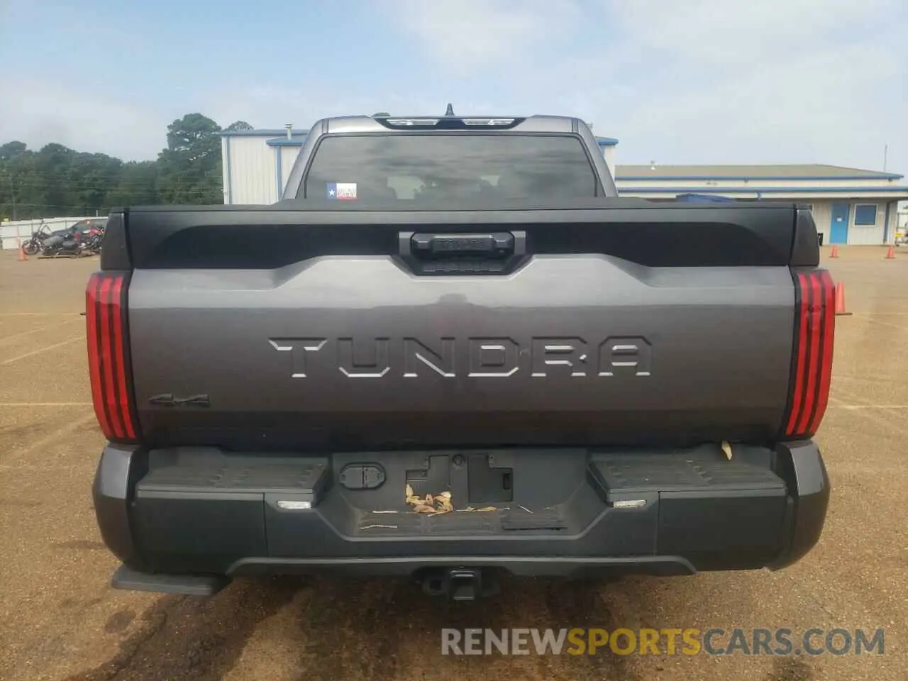 6 Photograph of a damaged car 5TFLA5DBXNX053936 TOYOTA TUNDRA 2022