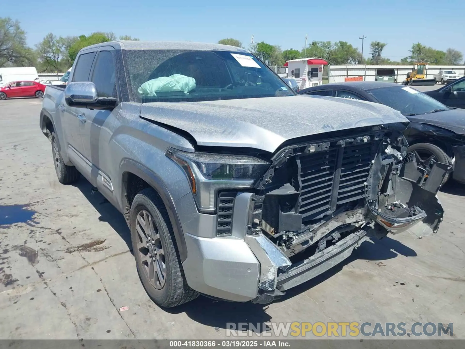 1 Photograph of a damaged car 5TFMA5AB8NX014903 TOYOTA TUNDRA 2022