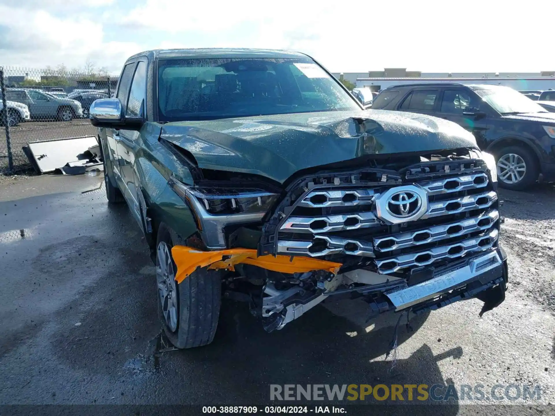 6 Photograph of a damaged car 5TFMA5AB9NX012349 TOYOTA TUNDRA 2022