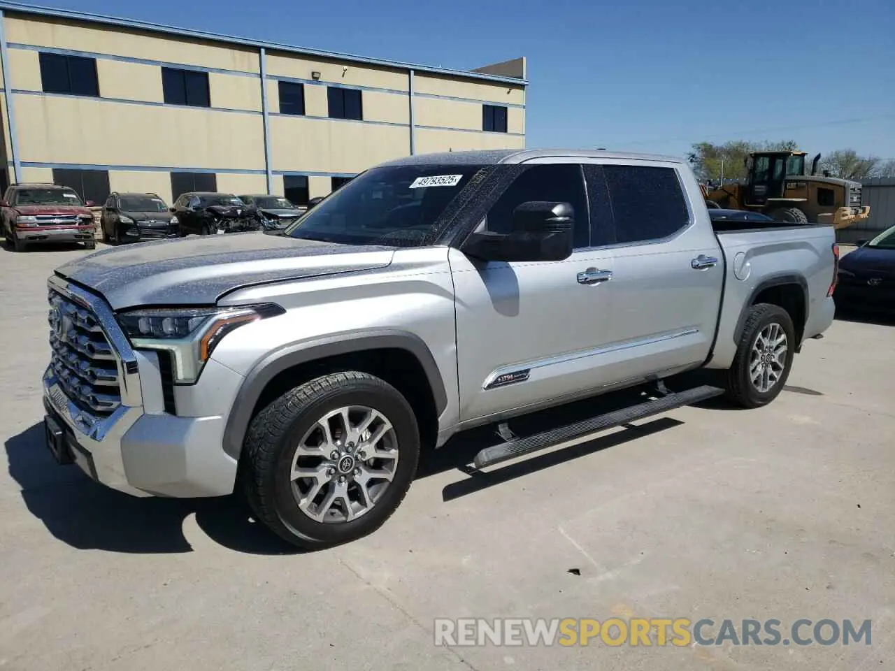 1 Photograph of a damaged car 5TFMA5ABXNX005457 TOYOTA TUNDRA 2022