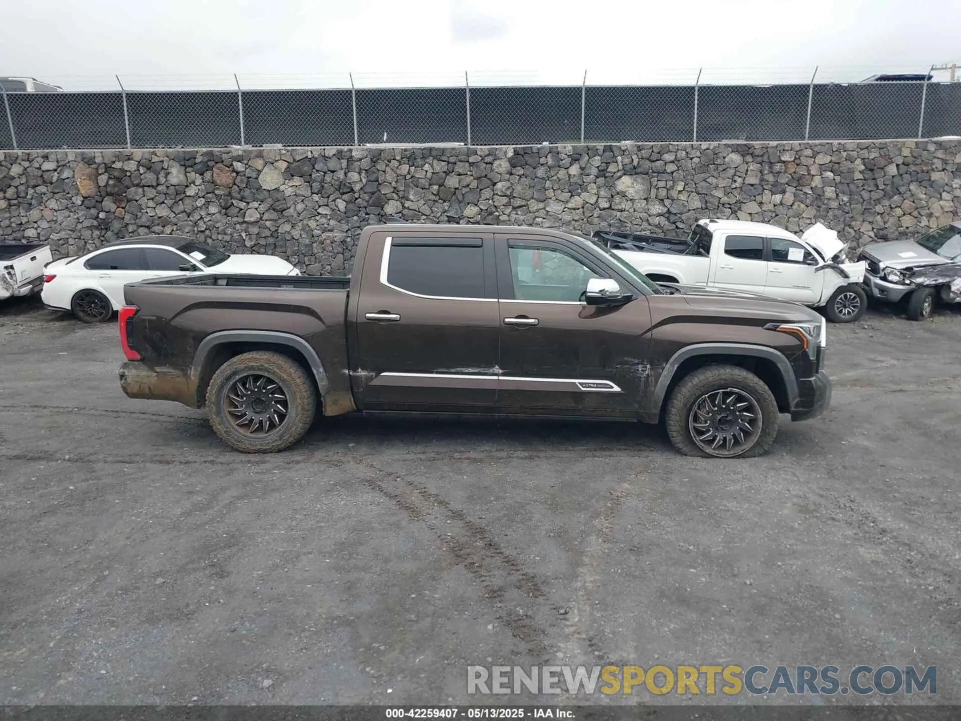 13 Photograph of a damaged car 5TFMA5DB1NX012518 TOYOTA TUNDRA 2022