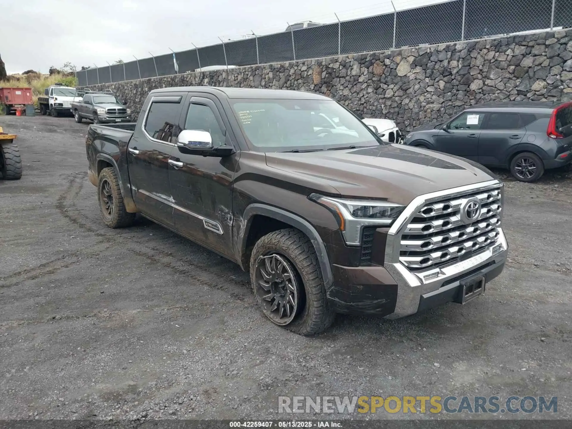 6 Photograph of a damaged car 5TFMA5DB1NX012518 TOYOTA TUNDRA 2022
