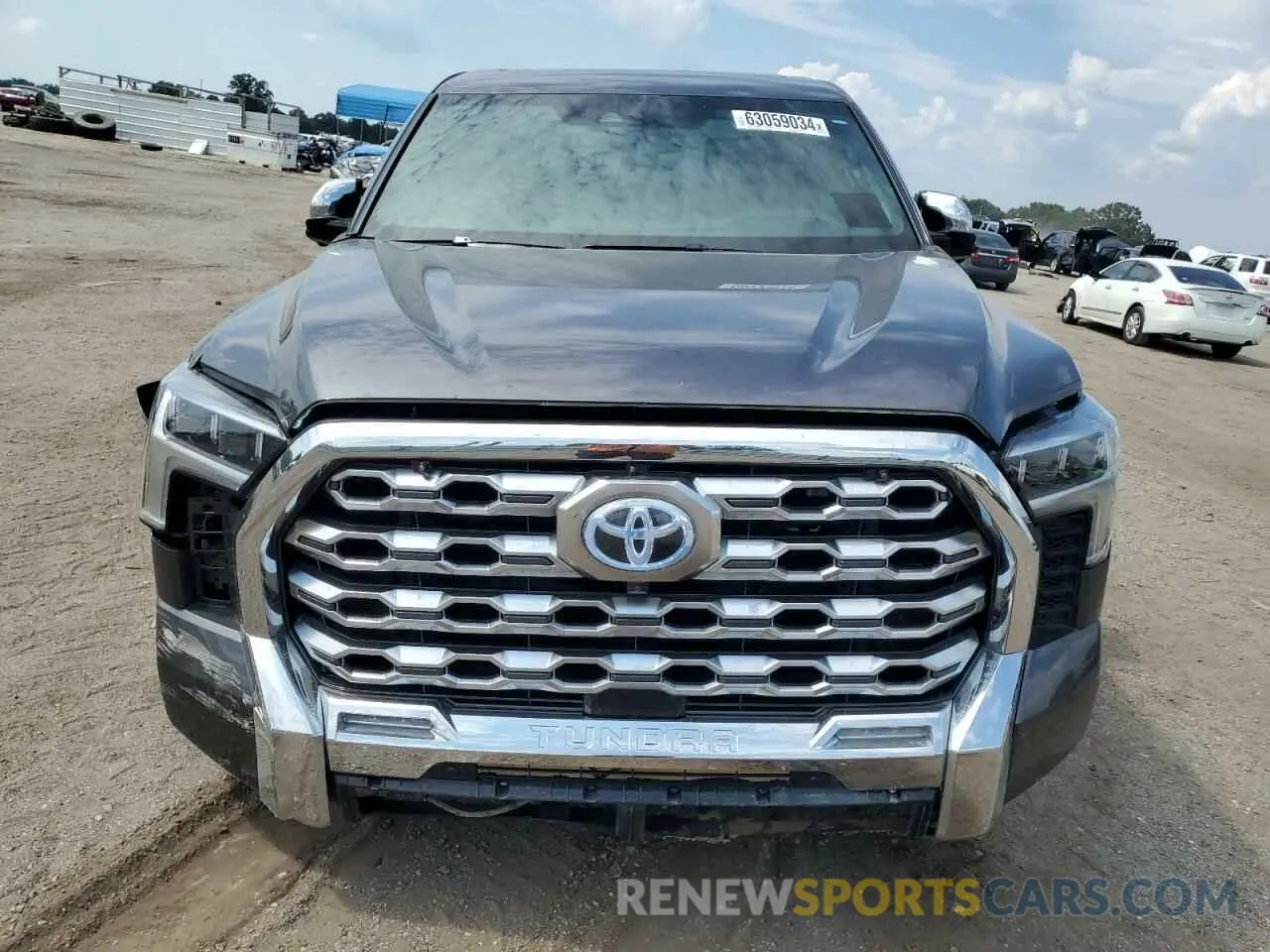 5 Photograph of a damaged car 5TFMA5DB6NX003197 TOYOTA TUNDRA 2022