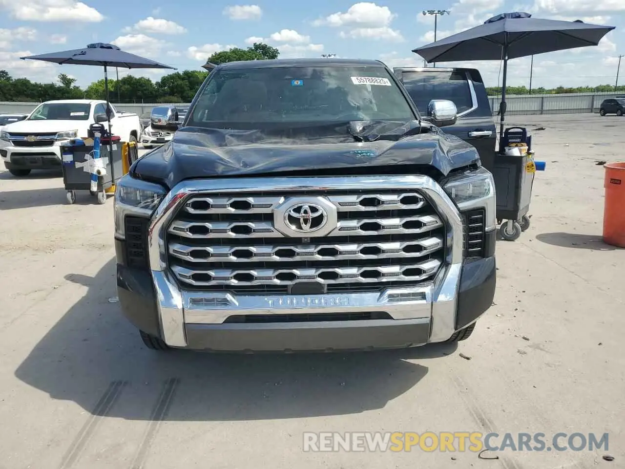 5 Photograph of a damaged car 5TFMA5DB7NX001779 TOYOTA TUNDRA 2022
