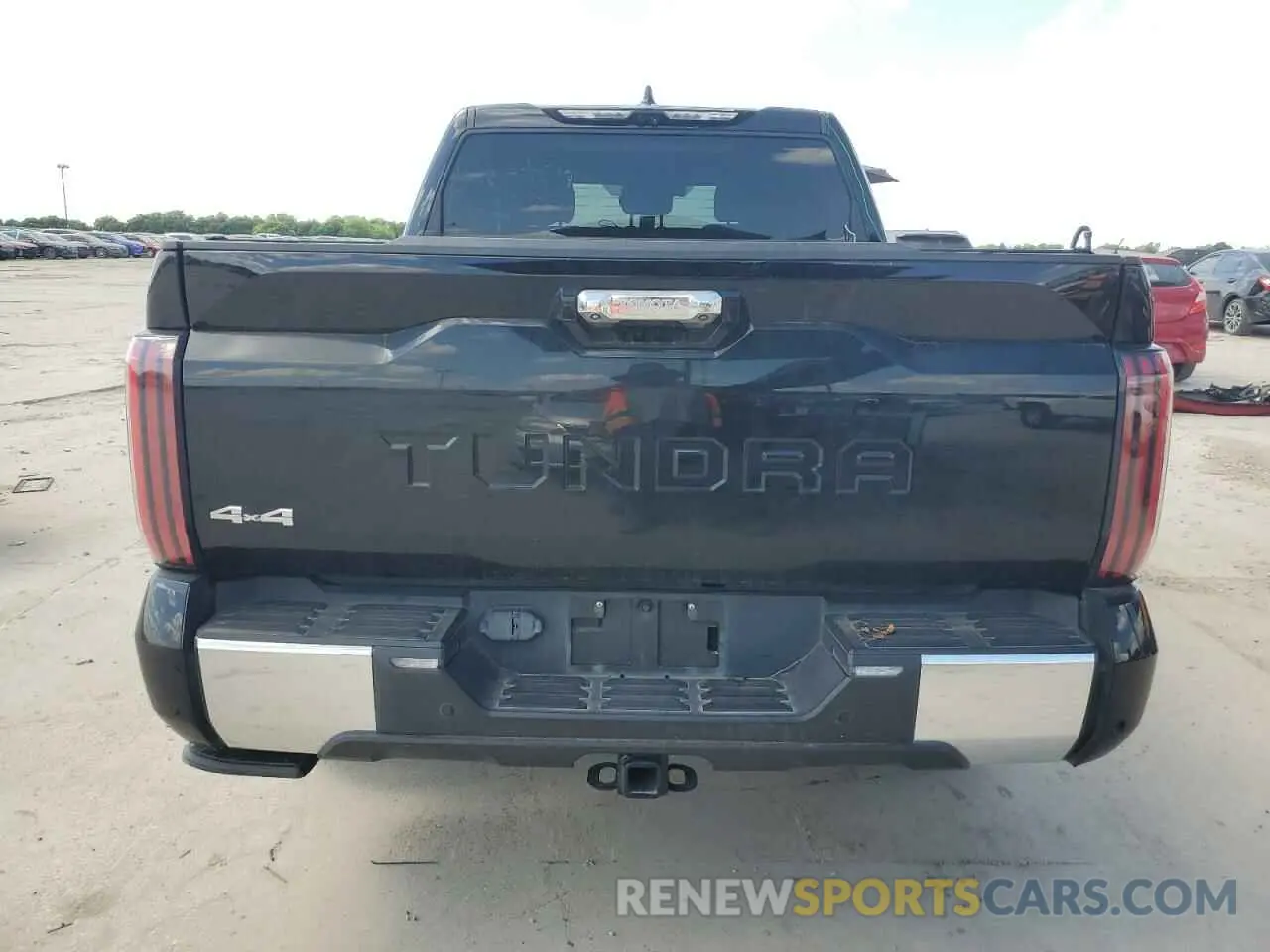 6 Photograph of a damaged car 5TFMA5DB7NX001779 TOYOTA TUNDRA 2022