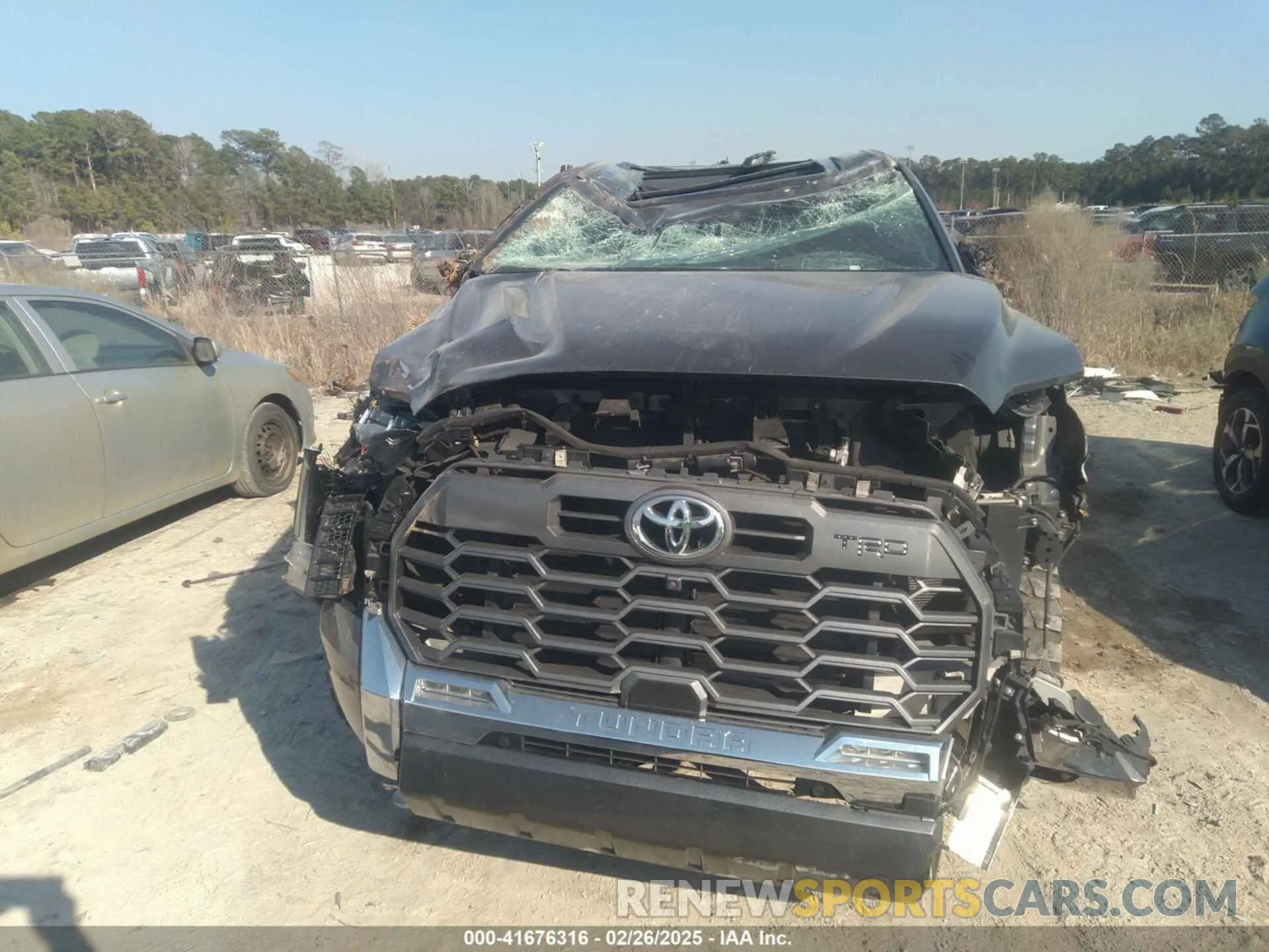 6 Photograph of a damaged car 5TFMA5DB9NX054628 TOYOTA TUNDRA 2022