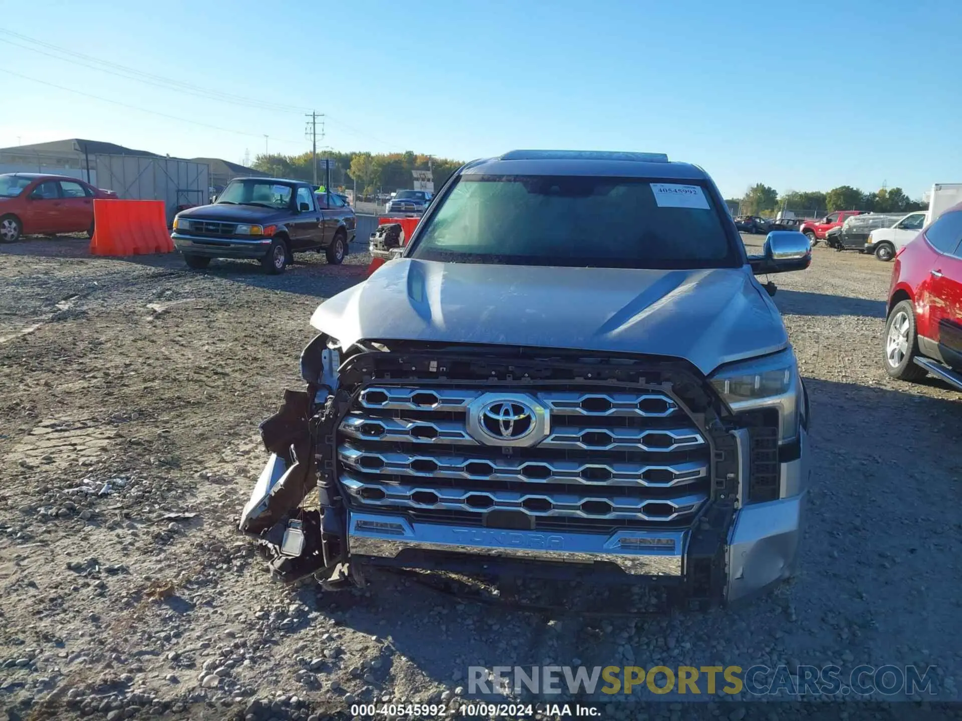12 Photograph of a damaged car 5TFMA5DBXNX034579 TOYOTA TUNDRA 2022