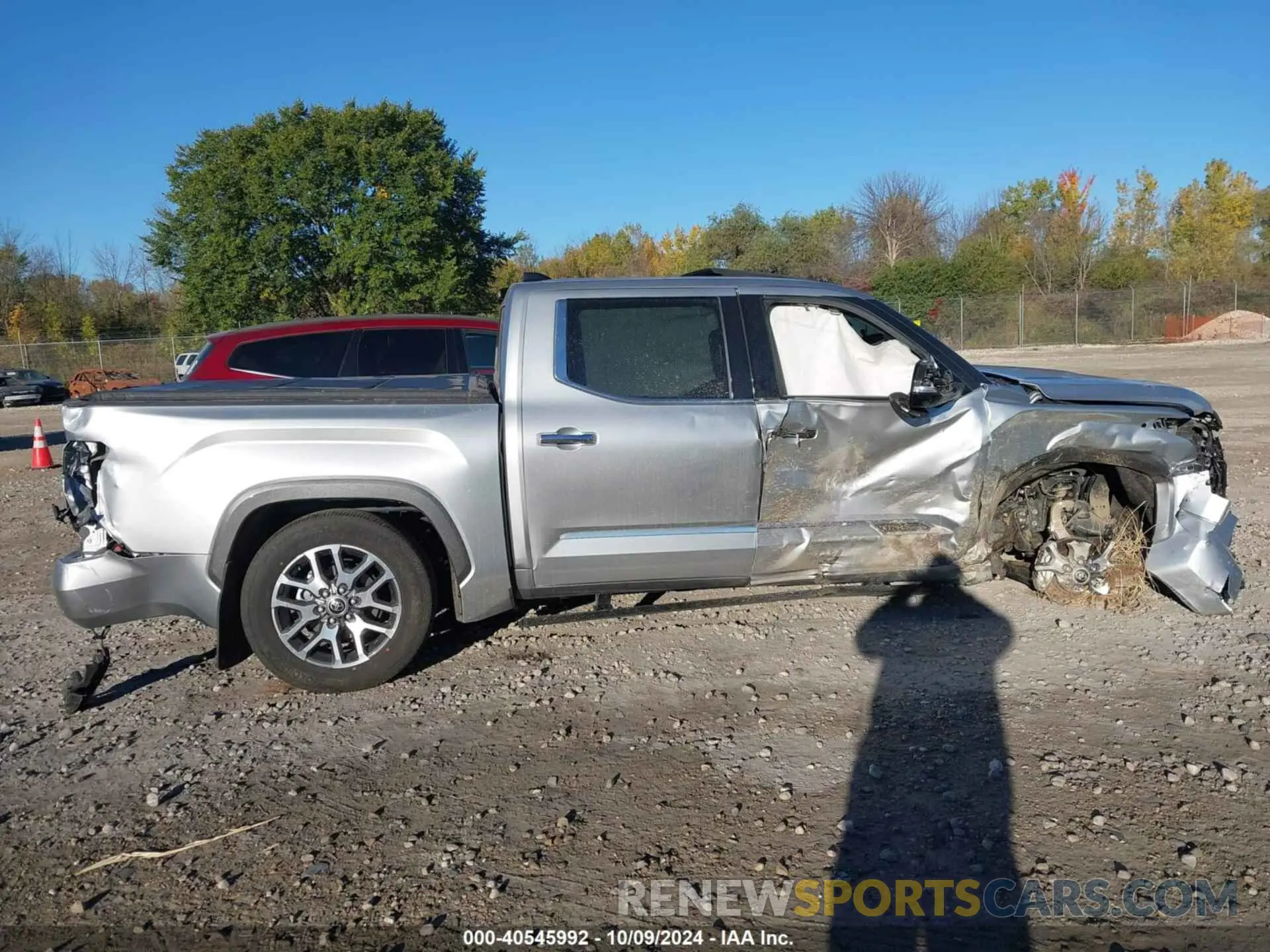 13 Photograph of a damaged car 5TFMA5DBXNX034579 TOYOTA TUNDRA 2022