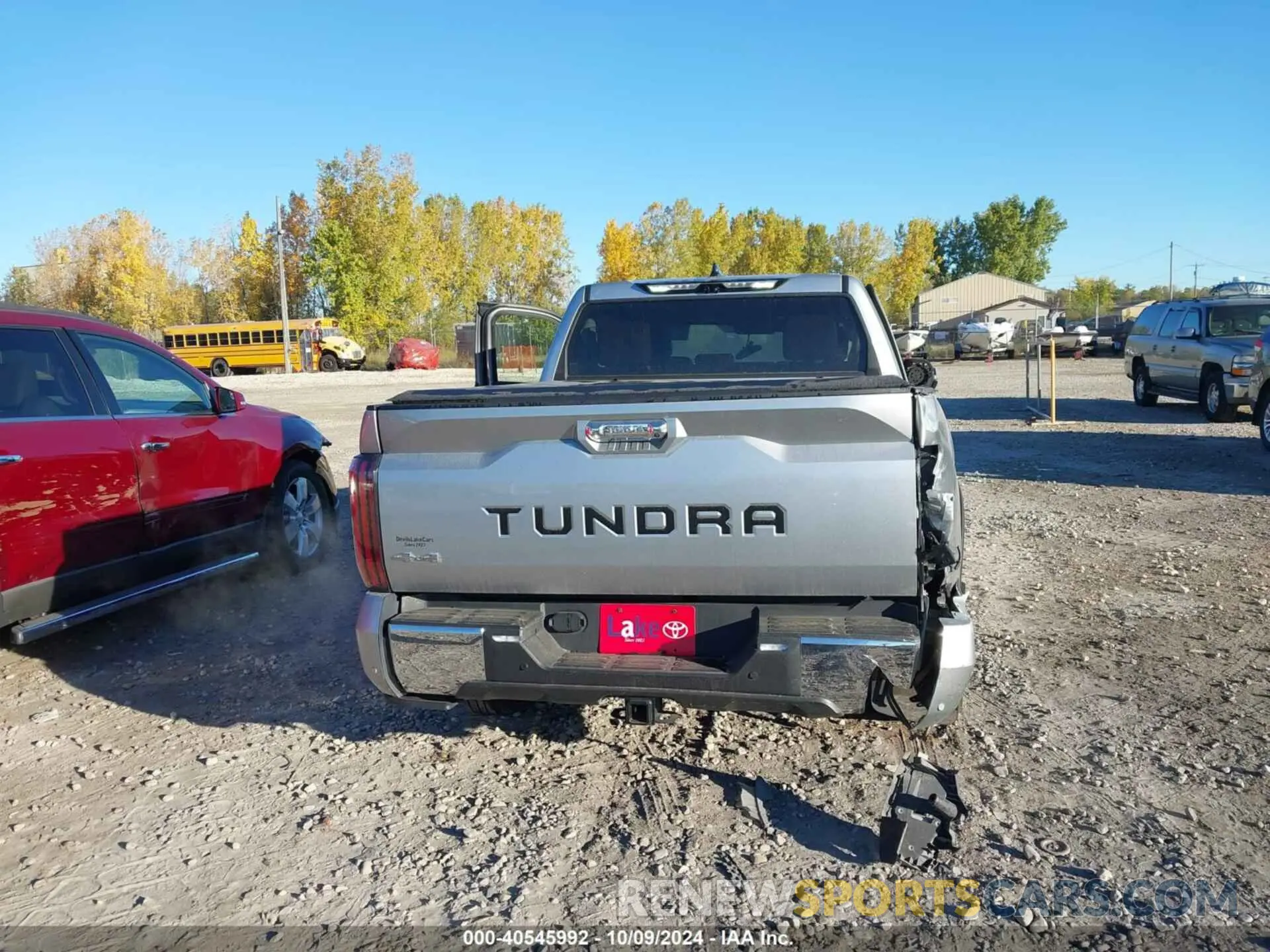 16 Photograph of a damaged car 5TFMA5DBXNX034579 TOYOTA TUNDRA 2022