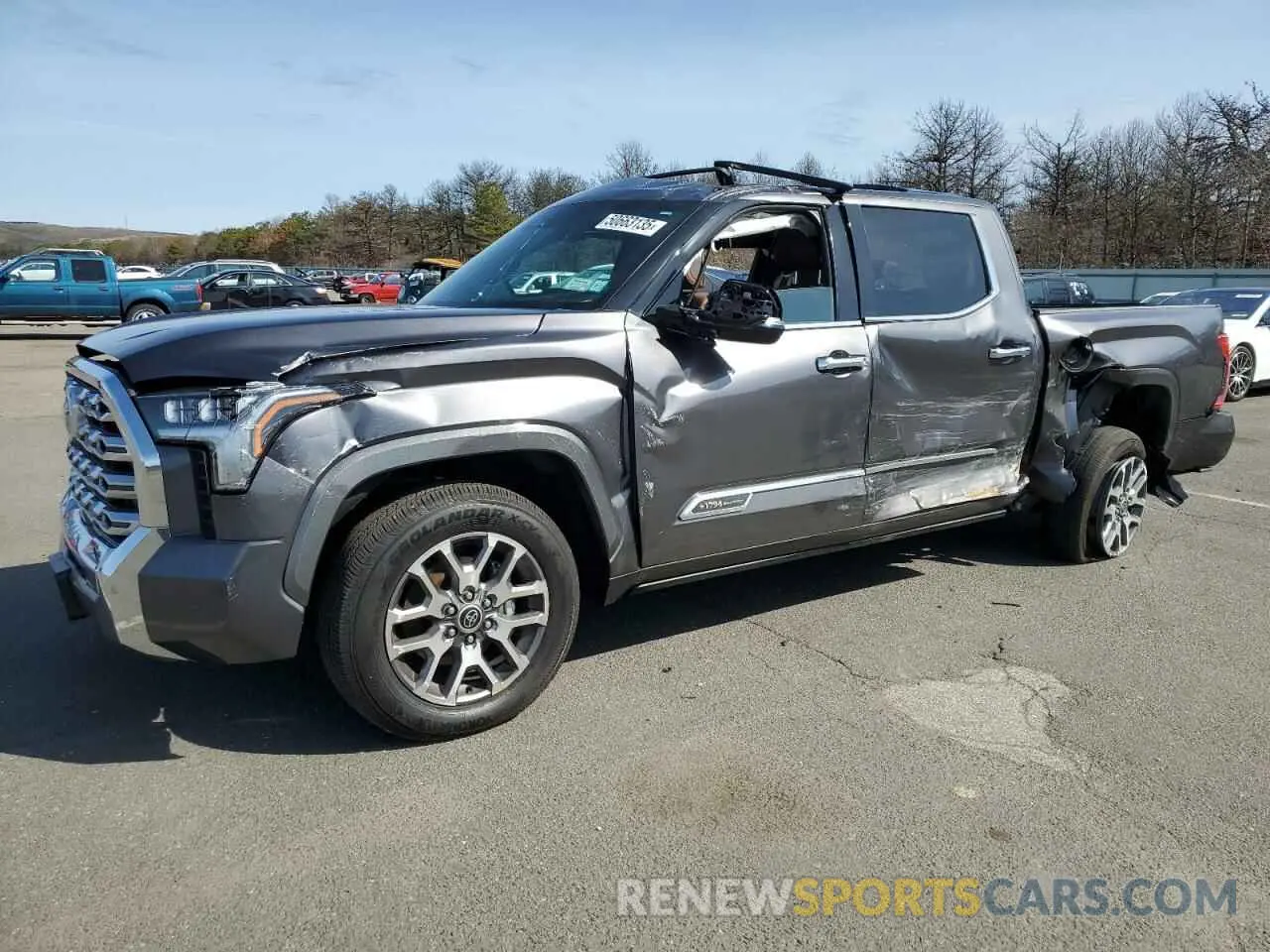 1 Photograph of a damaged car 5TFMA5DBXNX051060 TOYOTA TUNDRA 2022