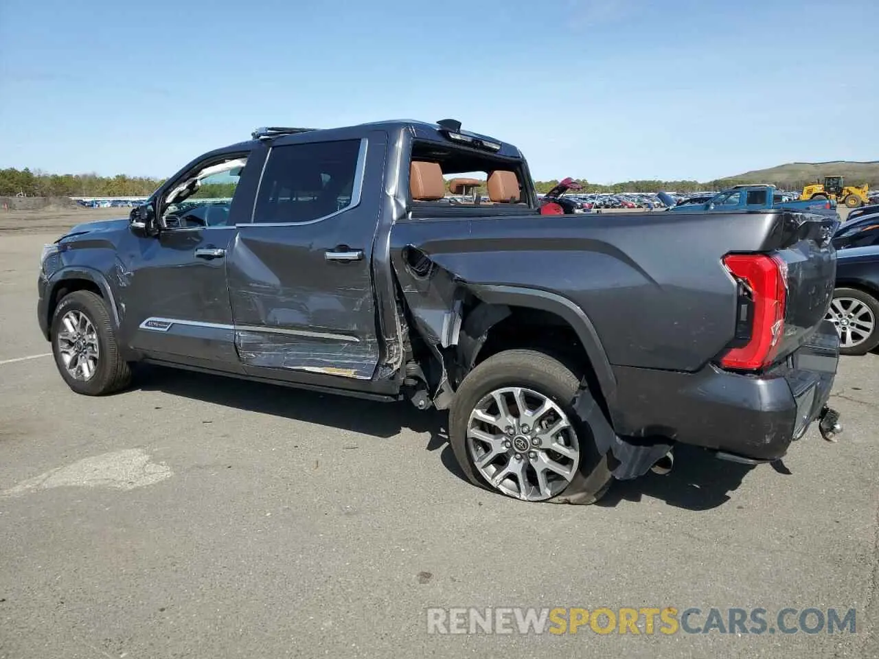 2 Photograph of a damaged car 5TFMA5DBXNX051060 TOYOTA TUNDRA 2022
