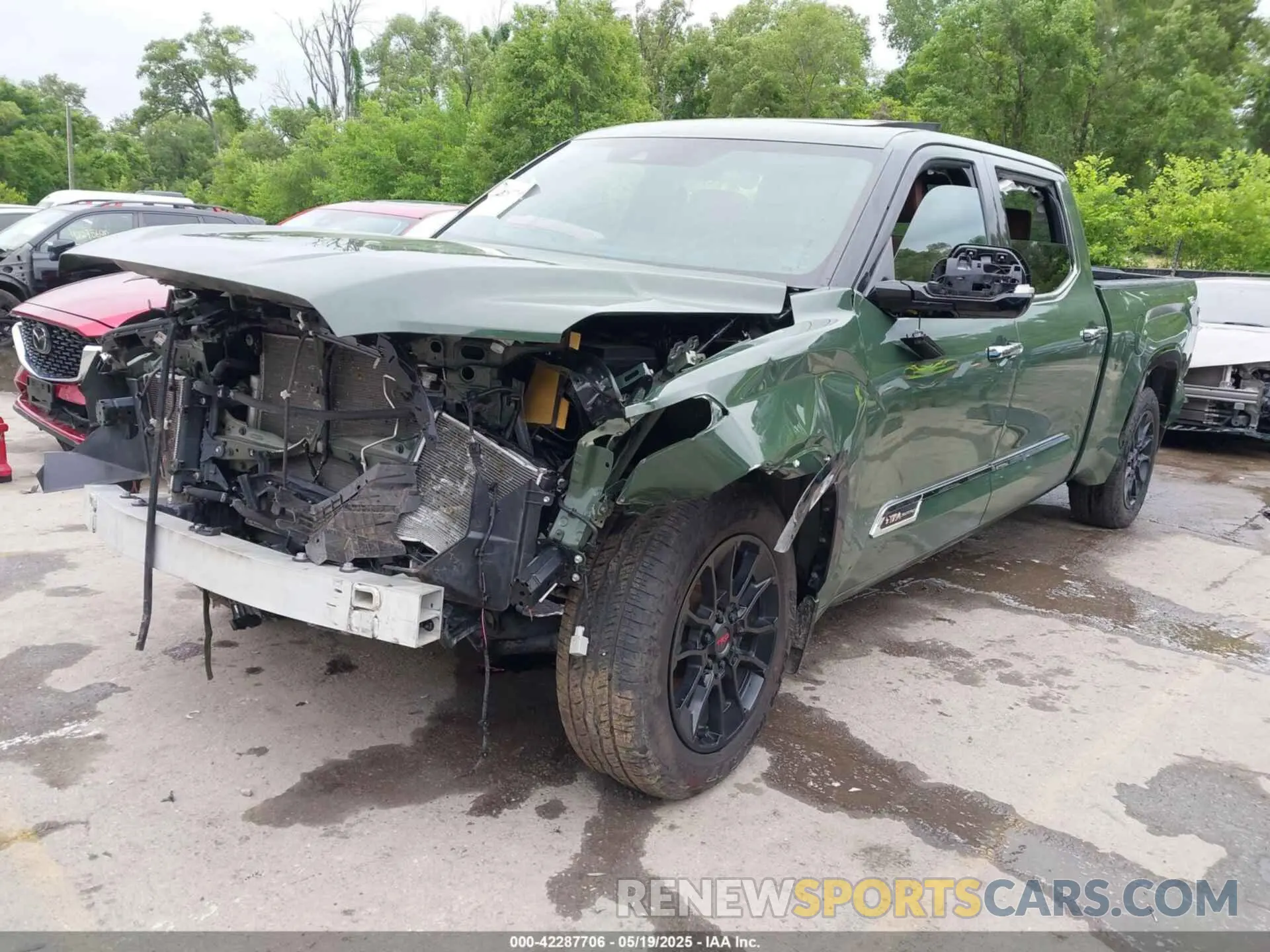 2 Photograph of a damaged car 5TFMA5EC8NX008070 TOYOTA TUNDRA 2022