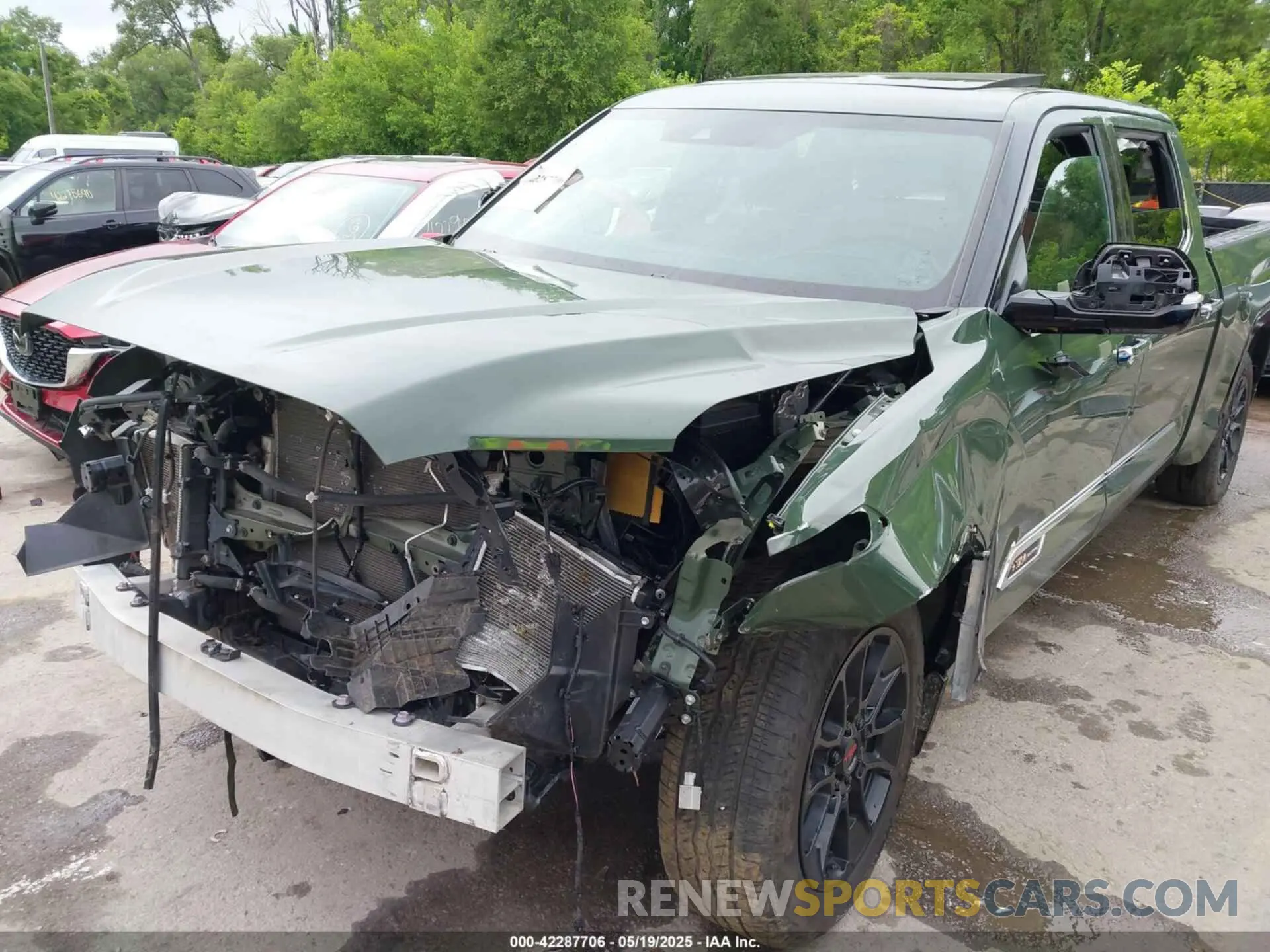 6 Photograph of a damaged car 5TFMA5EC8NX008070 TOYOTA TUNDRA 2022