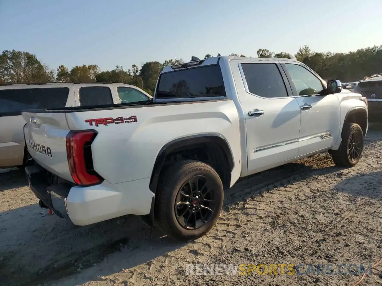 3 Photograph of a damaged car 5TFMC5DB4NX006593 TOYOTA TUNDRA 2022