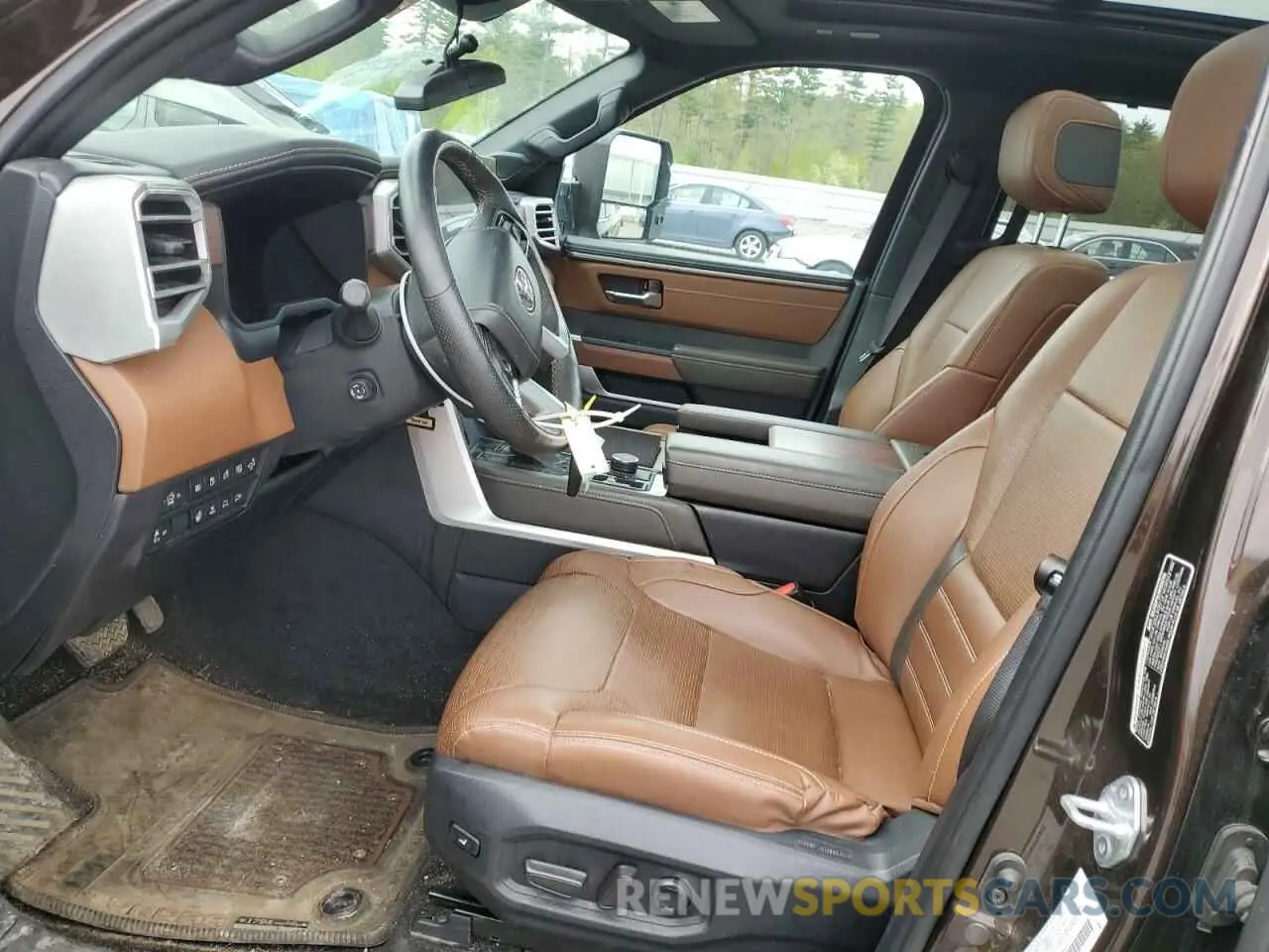 7 Photograph of a damaged car 5TFMC5DB9NX002989 TOYOTA TUNDRA 2022