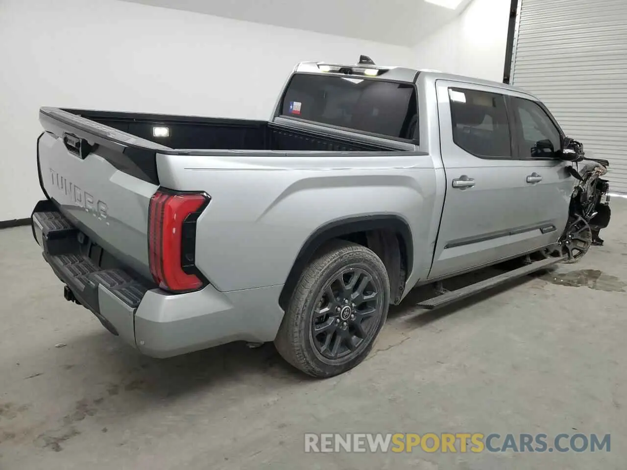 3 Photograph of a damaged car 5TFNA5AB3NX001495 TOYOTA TUNDRA 2022