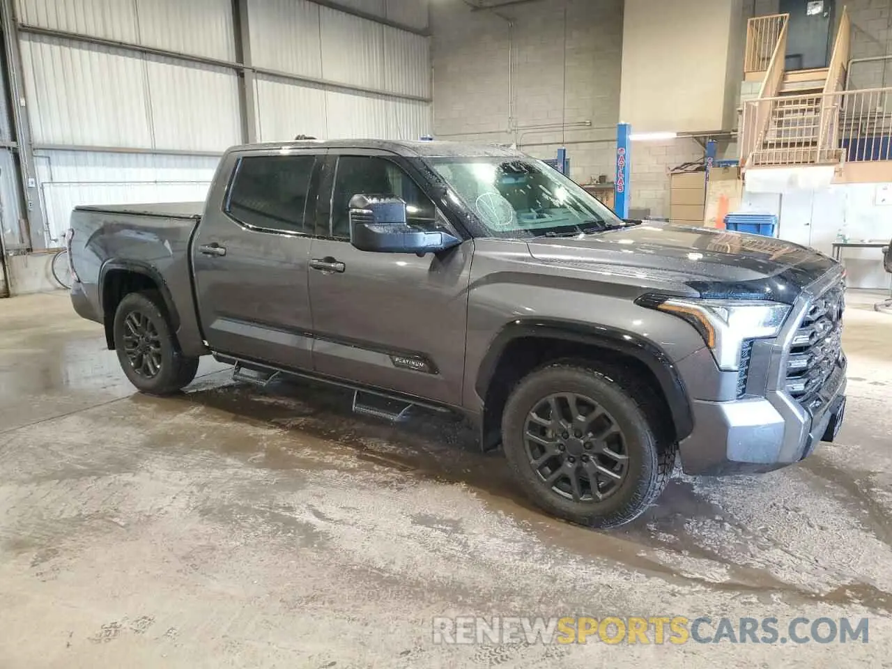 4 Photograph of a damaged car 5TFNA5DB0NX027905 TOYOTA TUNDRA 2022