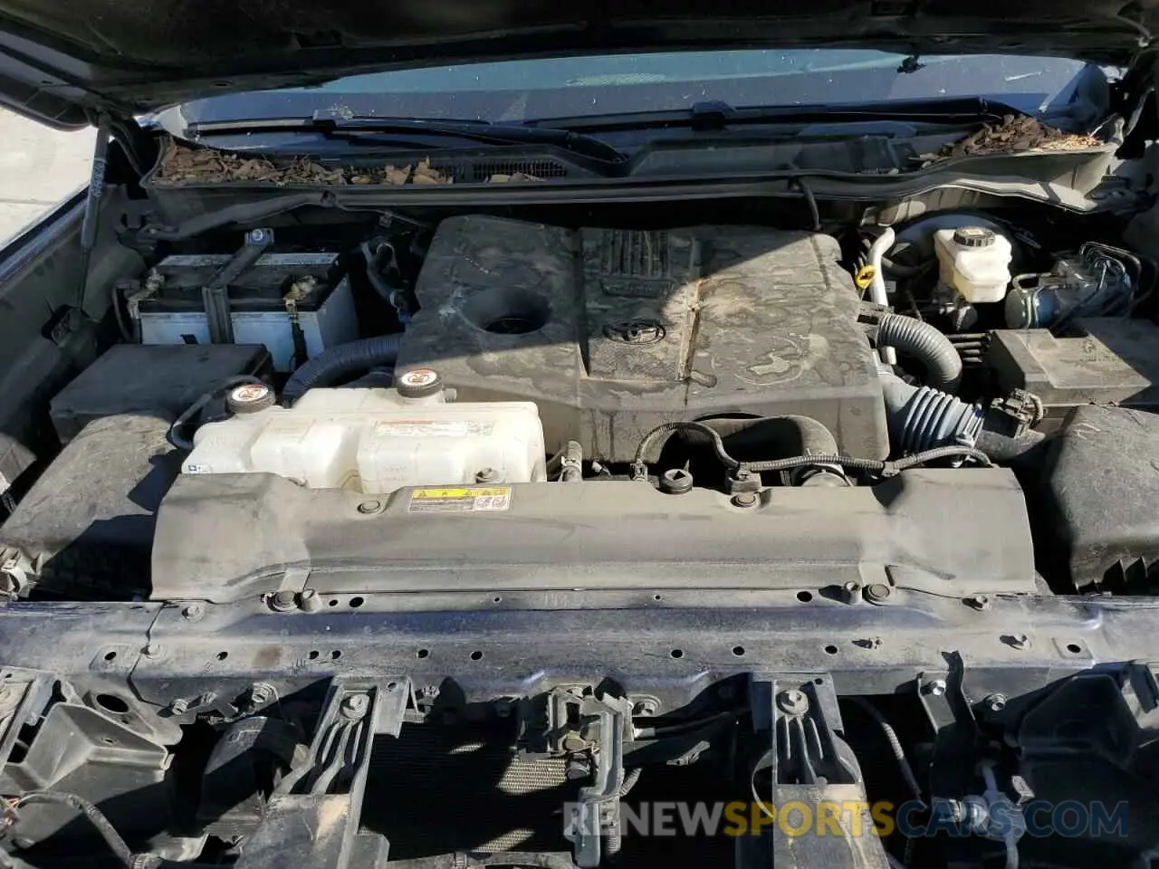 12 Photograph of a damaged car 5TFNA5DB7NX051540 TOYOTA TUNDRA 2022