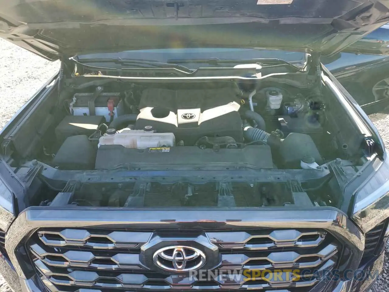 11 Photograph of a damaged car 5TFNA5EC5NX007477 TOYOTA TUNDRA 2022