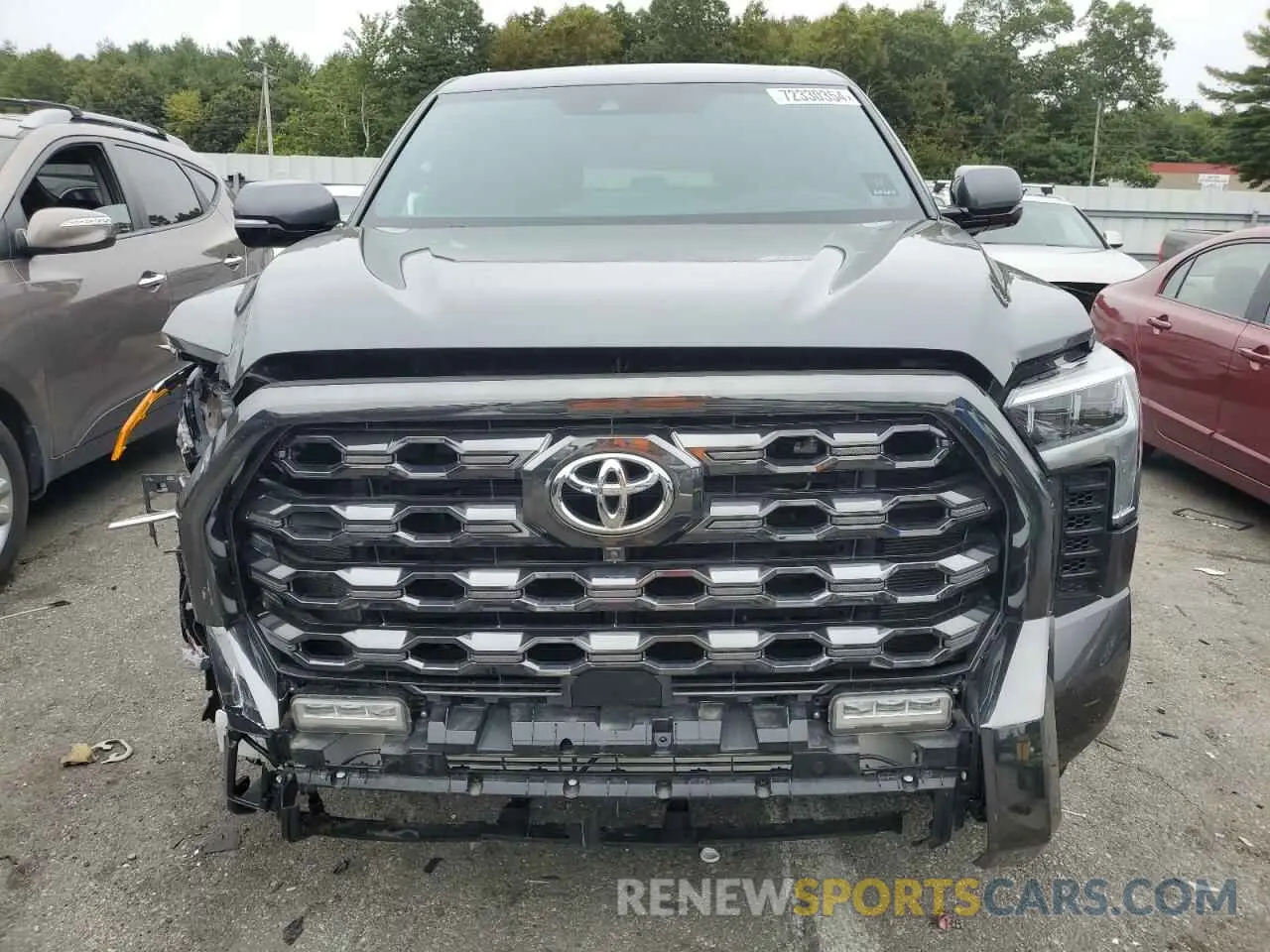 5 Photograph of a damaged car 5TFNA5EC9NX006395 TOYOTA TUNDRA 2022