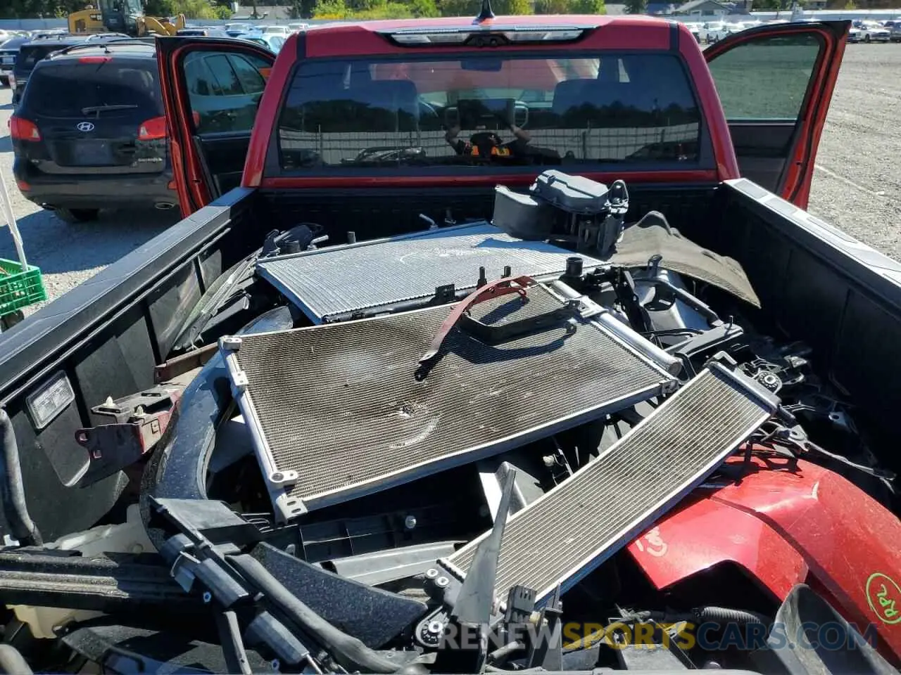 12 Photograph of a damaged car 5TFNC5EC0NX001922 TOYOTA TUNDRA 2022