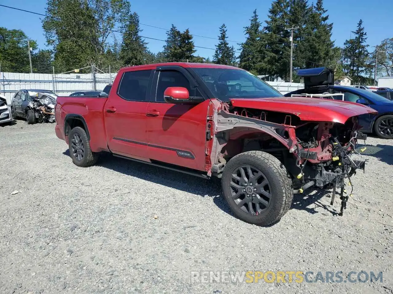 4 Photograph of a damaged car 5TFNC5EC0NX001922 TOYOTA TUNDRA 2022
