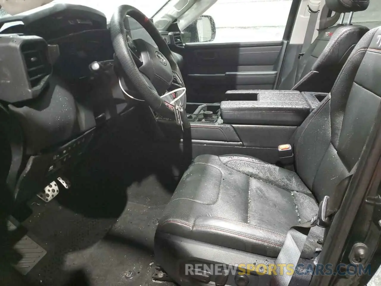 7 Photograph of a damaged car 5TFPC5DB5NX004784 TOYOTA TUNDRA 2022