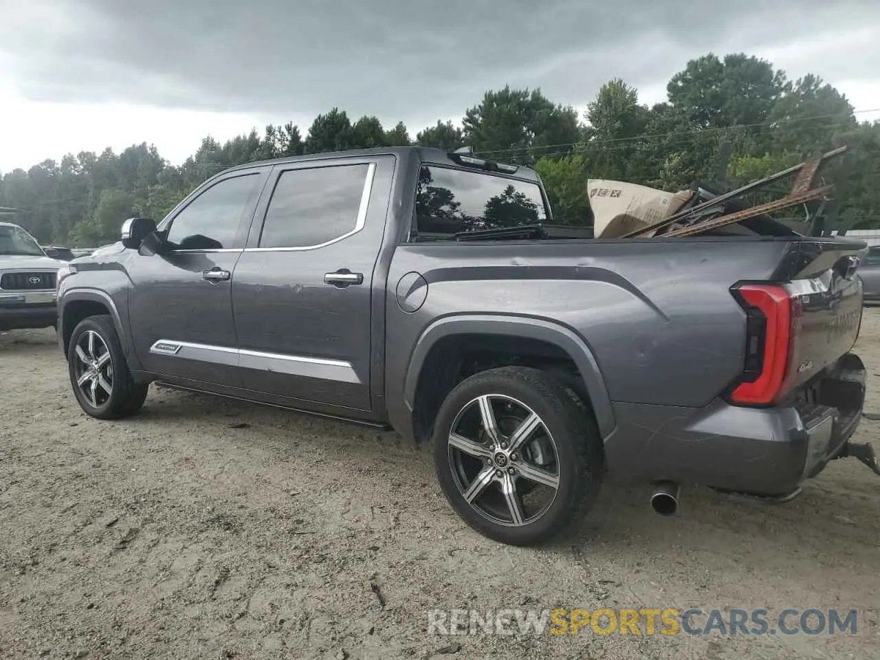 2 Photograph of a damaged car 5TFVC5DB7NX006902 TOYOTA TUNDRA 2022