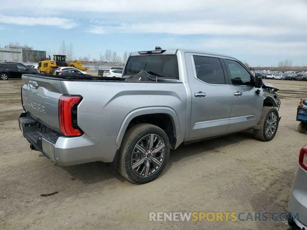 3 Photograph of a damaged car 5TFVC5DB8NX011400 TOYOTA TUNDRA 2022