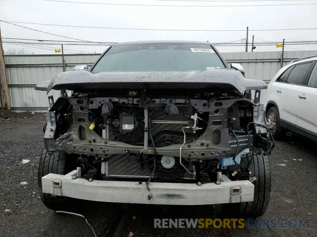 5 Photograph of a damaged car 5TFVC5DB9NX007727 TOYOTA TUNDRA 2022