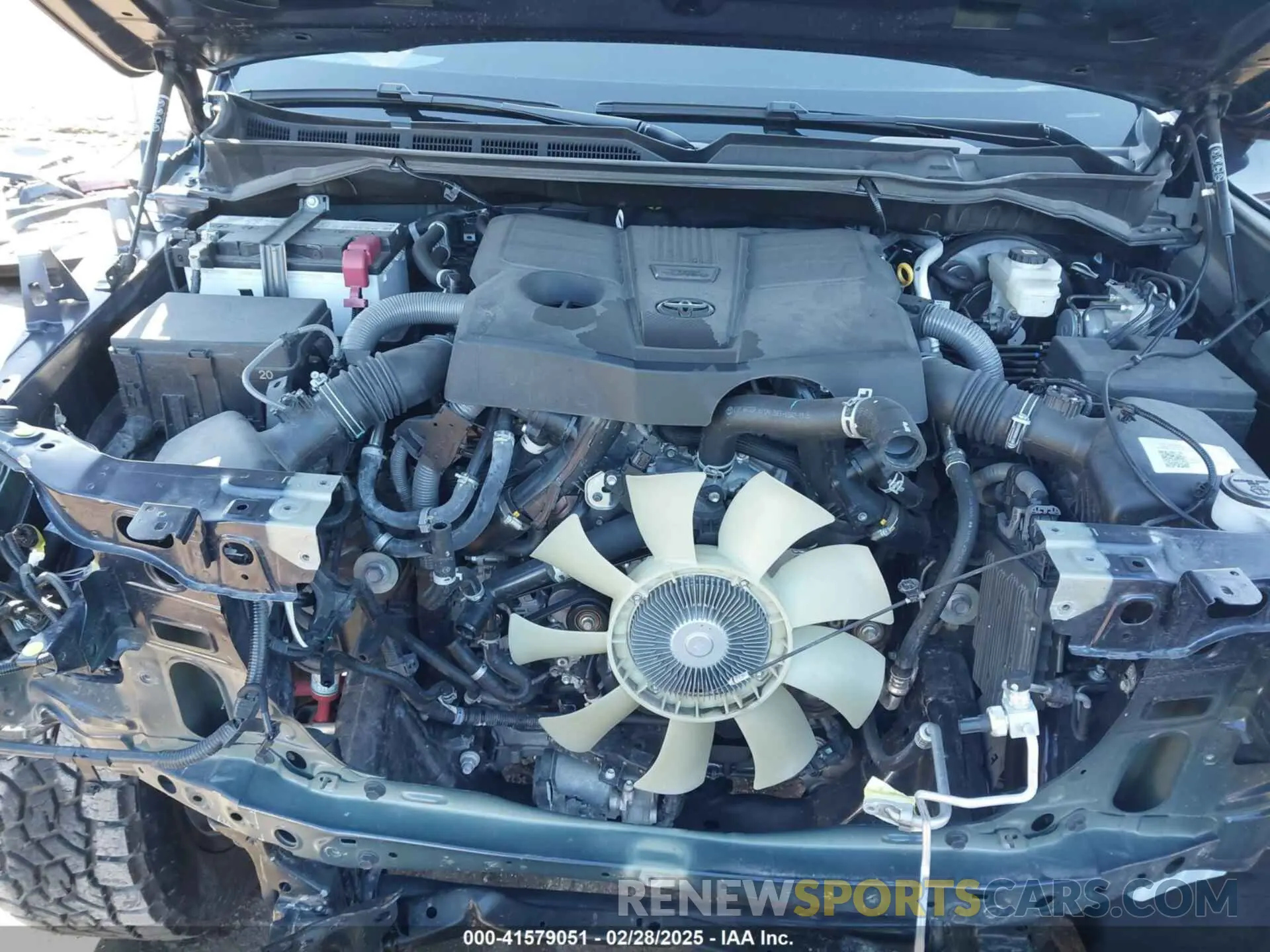 10 Photograph of a damaged car 5TFJA5DB1PX129019 TOYOTA TUNDRA 2023