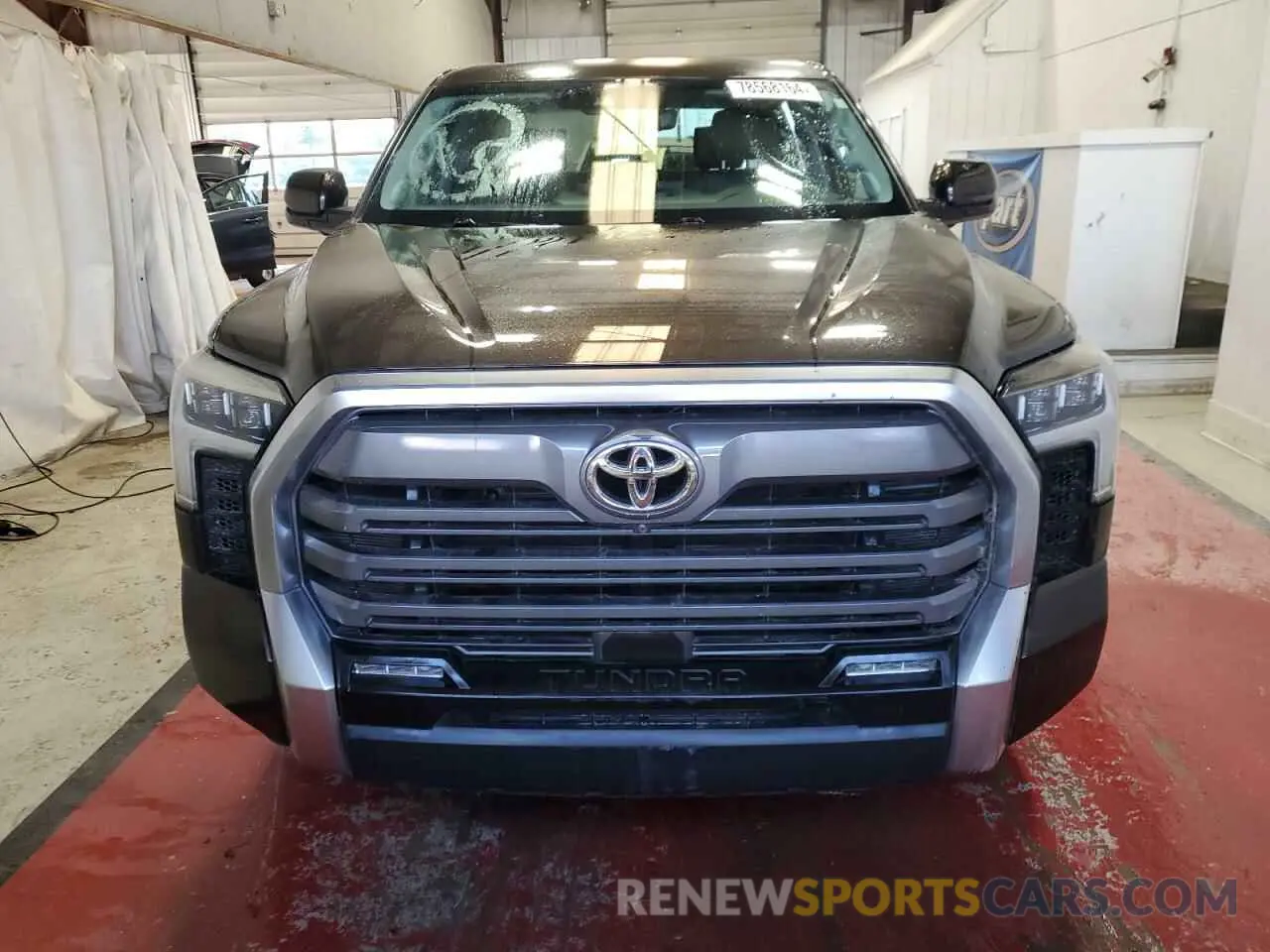 5 Photograph of a damaged car 5TFJA5DB2PX088190 TOYOTA TUNDRA 2023