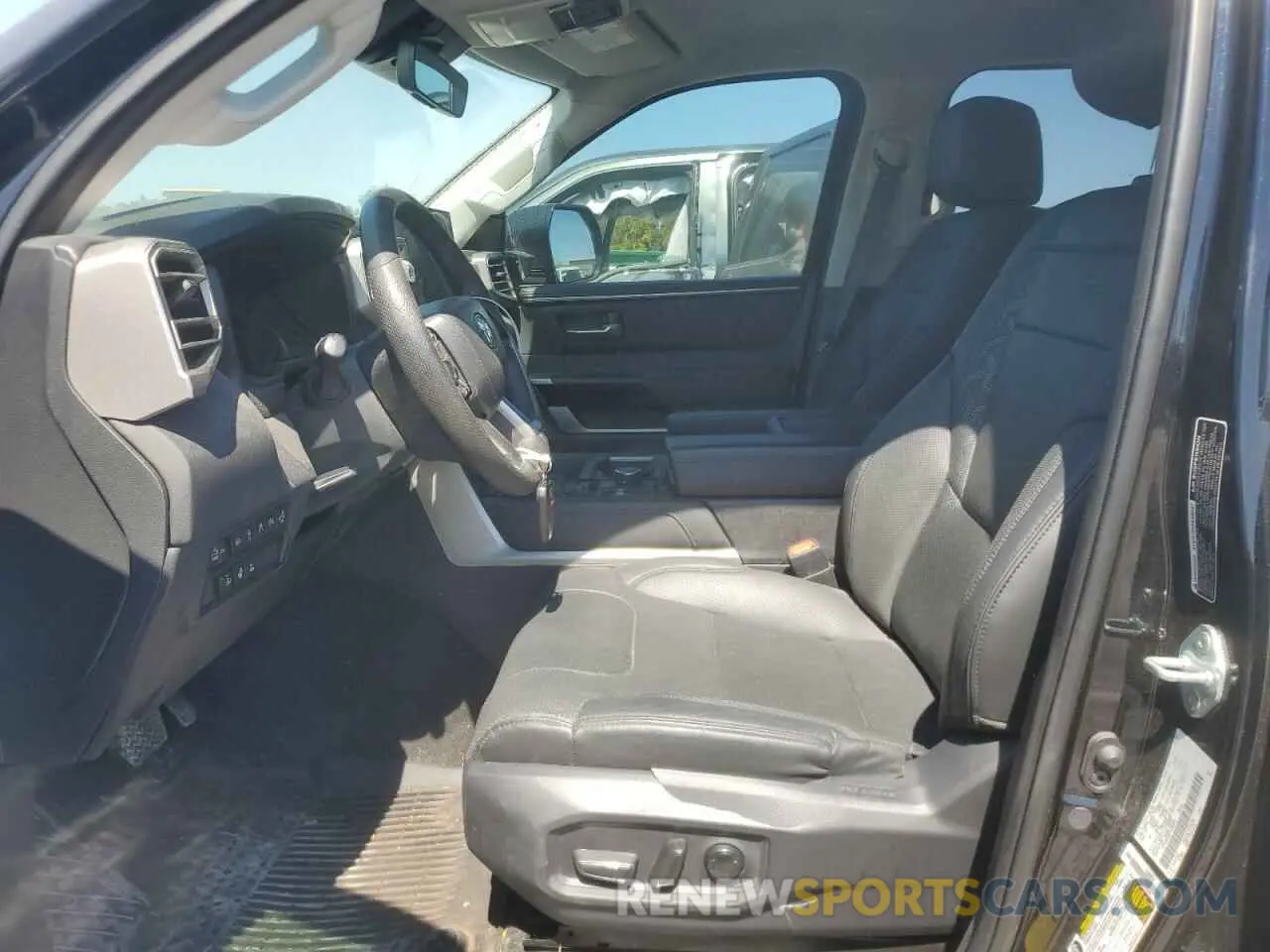 7 Photograph of a damaged car 5TFJA5DB5PX106097 TOYOTA TUNDRA 2023
