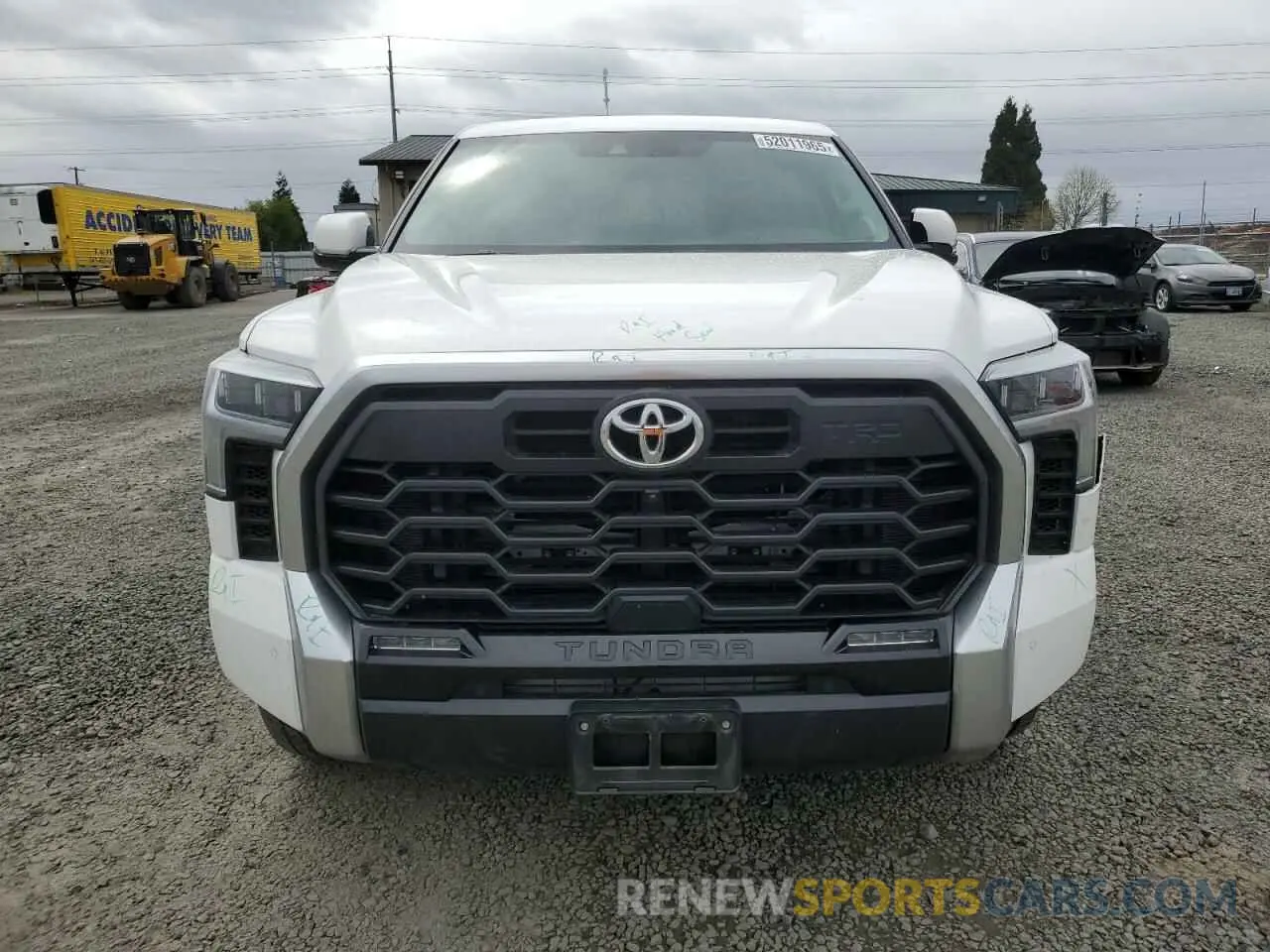 5 Photograph of a damaged car 5TFJA5EC9PX017964 TOYOTA TUNDRA 2023