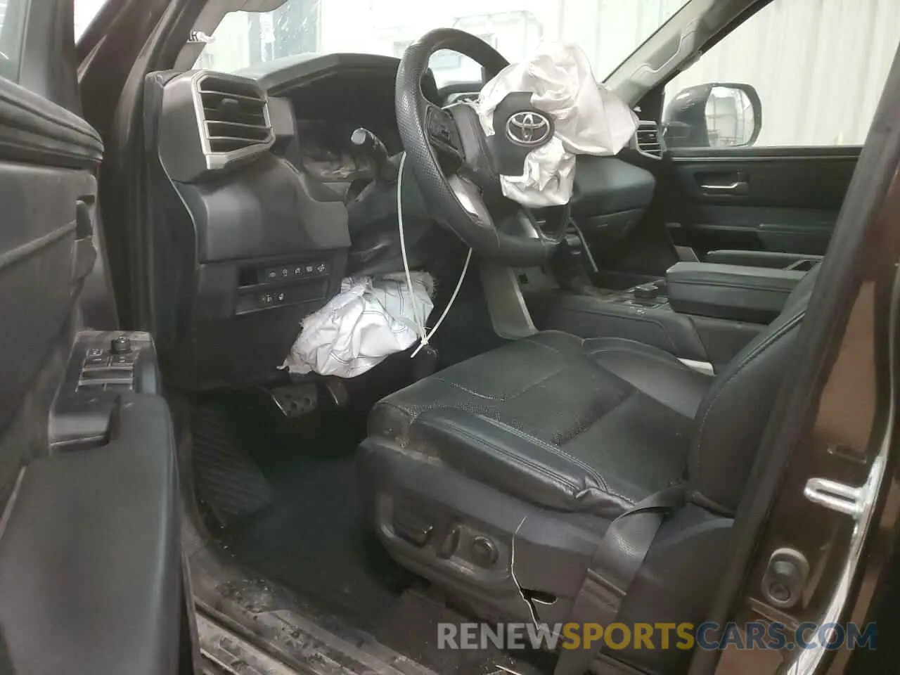 8 Photograph of a damaged car 5TFJA5ECXPX014586 TOYOTA TUNDRA 2023