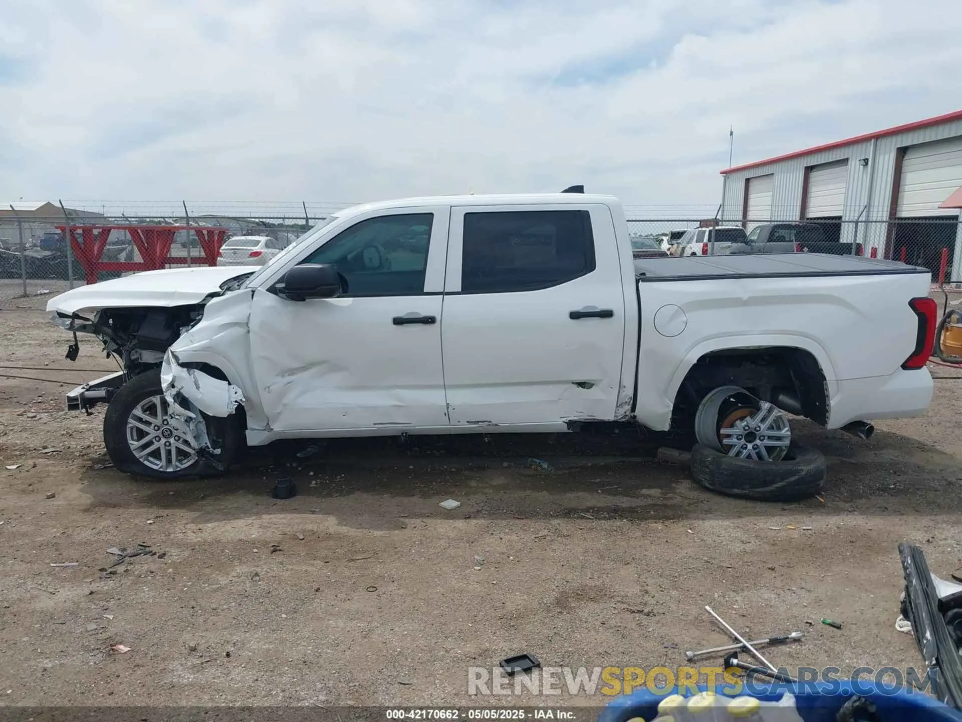 15 Photograph of a damaged car 5TFKB5AB1PX022946 TOYOTA TUNDRA 2023