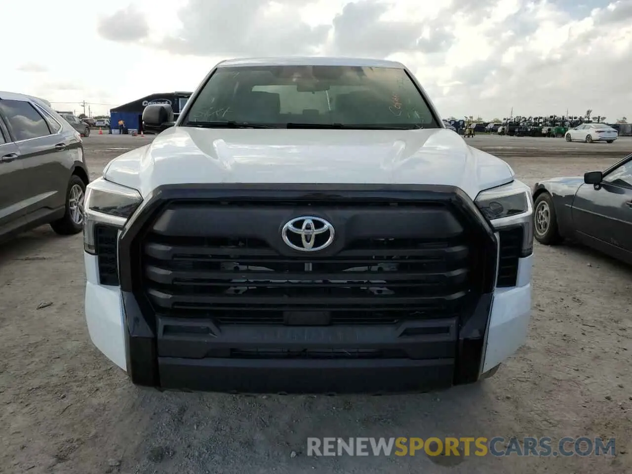 5 Photograph of a damaged car 5TFKB5DB4PX107565 TOYOTA TUNDRA 2023