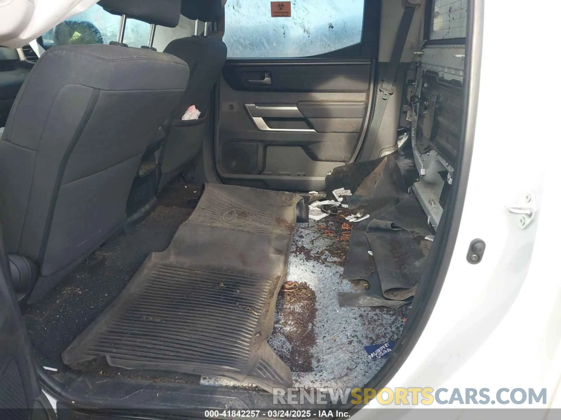 16 Photograph of a damaged car 5TFLA5AB1PX023358 TOYOTA TUNDRA 2023