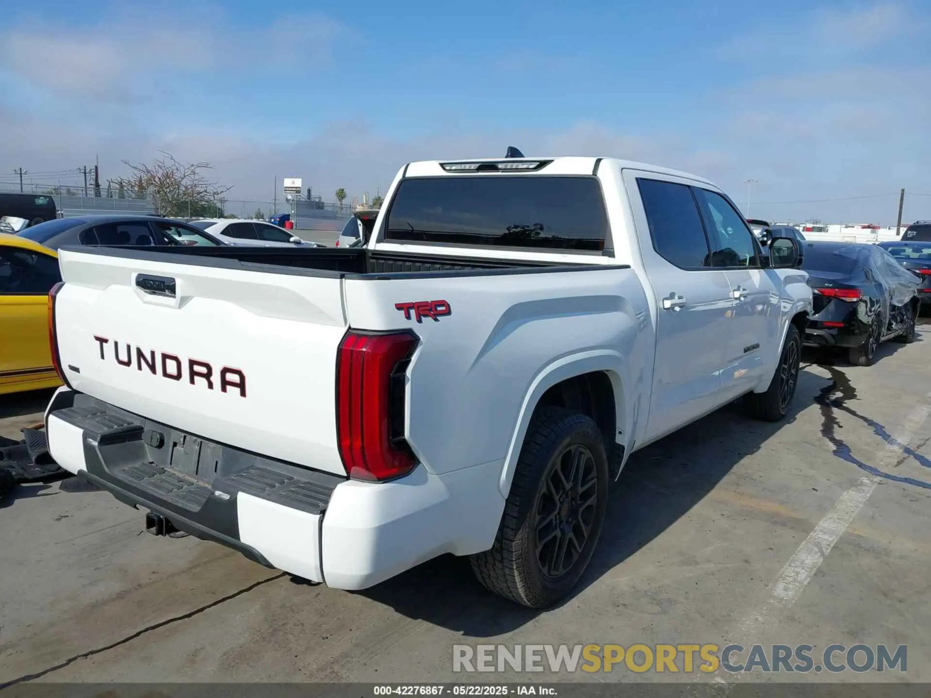4 Photograph of a damaged car 5TFLA5AB5PX023427 TOYOTA TUNDRA 2023