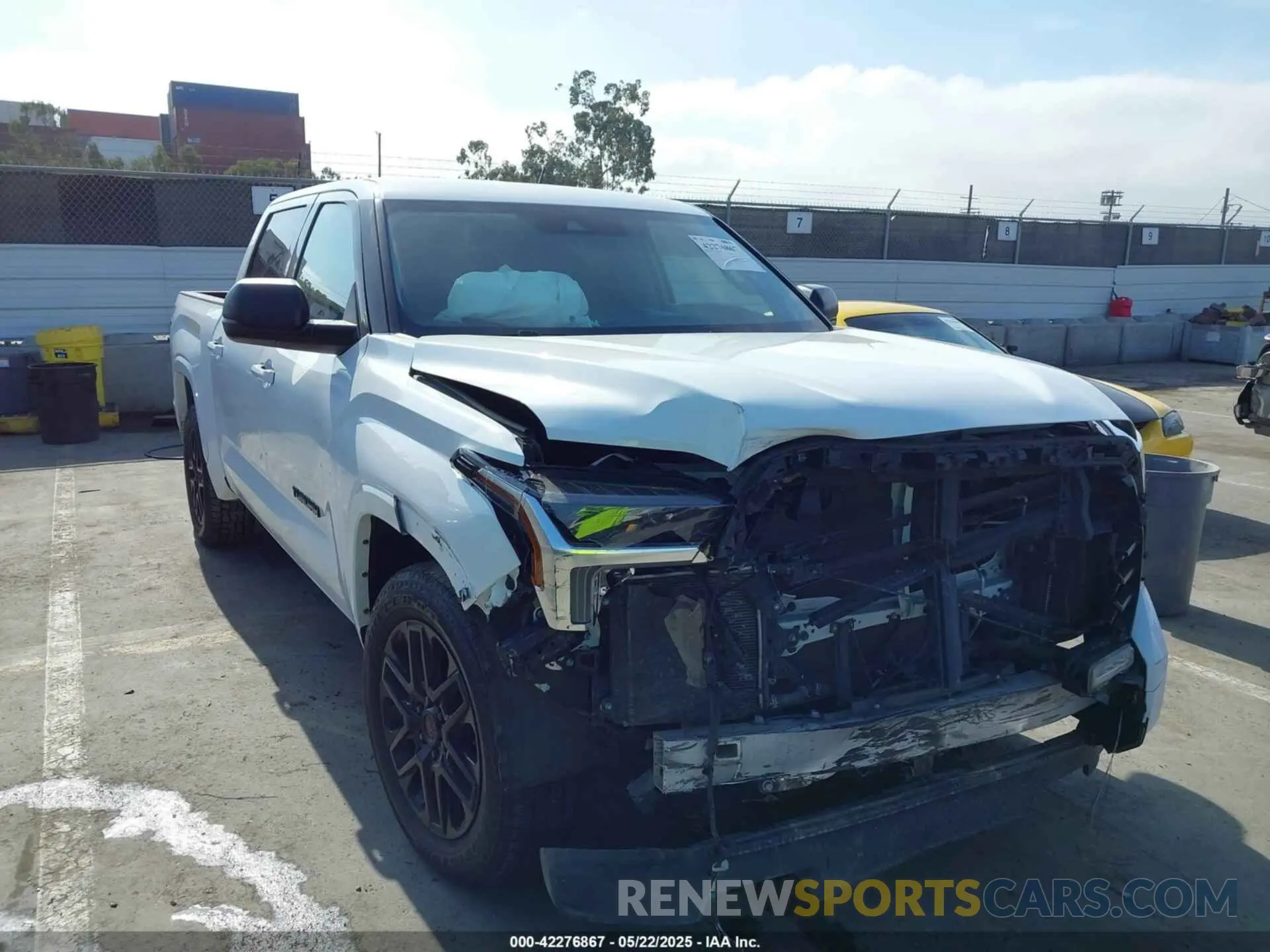 6 Photograph of a damaged car 5TFLA5AB5PX023427 TOYOTA TUNDRA 2023